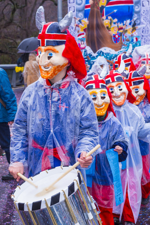 BASEL , SWITZERLAND - MARCH 08 : Participants in the Basel Carnival in Basel , Switzerland on March 08 2017. The Basel carnival has been listed as one of the top local festivities in Europeのeditorial素材