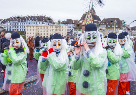 BASEL , SWITZERLAND - MARCH 08 : Participants in the Basel Carnival in Basel , Switzerland on March 08 2017. The Basel carnival has been listed as one of the top local festivities in Europeのeditorial素材