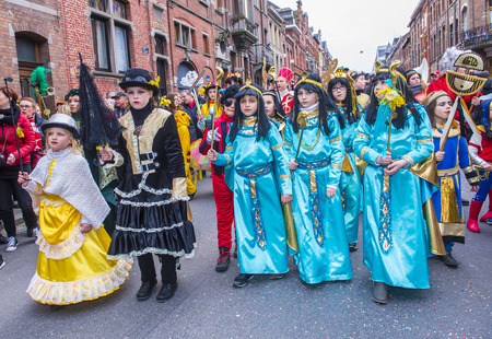 BINCHE , BELGIUM - FEB 26 : Participants in the Binche Carnival in Binche, Belgium on February 26 2017.のeditorial素材