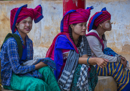 INLE LAKE , MYANMAR - SEP 07 : Intha tribe women in Inle lake Myanmar on September 07 2017  The Intha people live along the Inle lake shores and on the lake itselfのeditorial素材