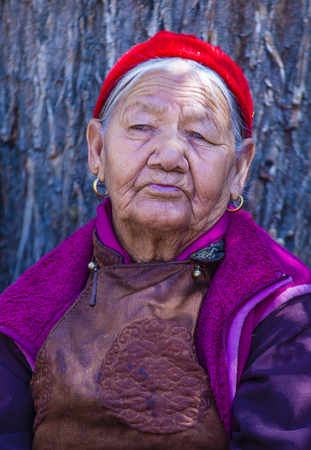 LEH, INDIA - SEPTEMBER 20, 2017: Portraite of Ladakhi woman during the Ladakh Festival in Leh India on September 20, 2017のeditorial素材