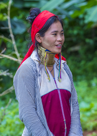 KAYAN STATE , MYANMAR - SEP 09 : Portrait of Kayan tribe woman in Kayan state Myanmar on September 09 2017 , Kayan tribe woman are well known for wearing neck rings.のeditorial素材