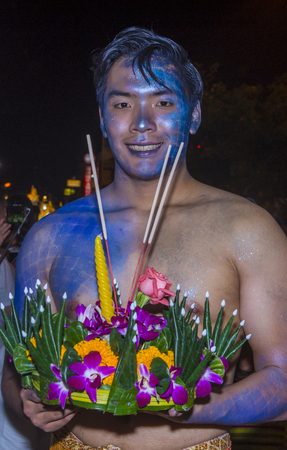 CHIANG MAI , THAILAND - NOV 04 : Participant in a parade during Yee Peng festival in Chiang Mai , Thailand on November 04 2017のeditorial素材