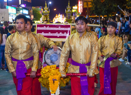 CHIANG MAI , THAILAND - NOV 04 : Participants in a parade during Yee Peng festival in Chiang Mai , Thailand on November 04 2017のeditorial素材