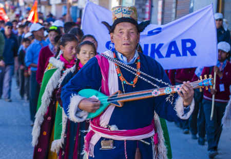 LEH, INDIA - SEPTEMBER 20, 2017: Unidentified Ladakhi people with traditional costumes  participates in the Ladakh Festival in Leh India on September 20, 2017のeditorial素材