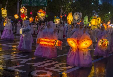 SEOUL - MAY 10 : Participants in a parade during Lotus Lantern Festival in Seoul , Korea on May 10 2018.  The festival is a celebration of the birth of Buddhaのeditorial素材