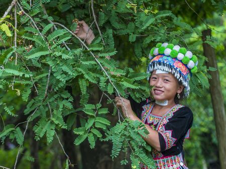 BAM NA OUAN , LAOS - AUG 13 : Girl from the Hmong Minority in Bam Na Ouan village Laos on August 13 2018. The Hmong minority is one of the 49 ethnic groups of Laosのeditorial素材