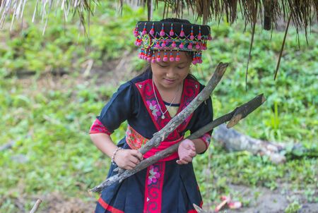BAM NA OUAN , LAOS - AUG 13 : Girl from the Hmong Minority in Bam Na Ouan village Laos on August 13 2018. The Hmong minority is one of the 49 ethnic groups of Laosのeditorial素材
