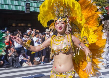 TOKYO - AUG 25 : Participant in the Asakusa samba carnival in Tokyo Japan on August 25 2018. The Asakusa samba carnival is the largest of its kind in the northern hemisphere.のeditorial素材