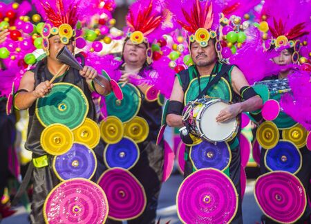 TOKYO - AUG 25 : Participants in the Asakusa samba carnival in Tokyo Japan on August 25 2018. The Asakusa samba carnival is the largest of its kind in the northern hemisphere.のeditorial素材