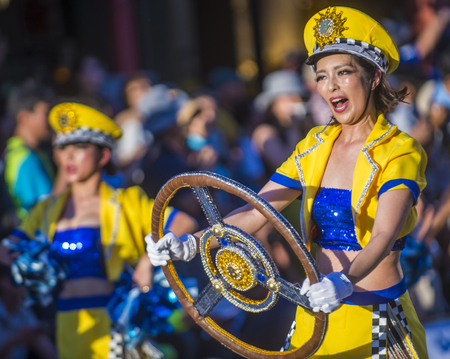 TOKYO - AUG 25 : Participants in the Asakusa samba carnival in Tokyo Japan on August 25 2018. The Asakusa samba carnival is the largest of its kind in the northern hemisphere.のeditorial素材