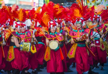 TOKYO - AUG 25 : Participants in the Asakusa samba carnival in Tokyo Japan on August 25 2018. The Asakusa samba carnival is the largest of its kind in the northern hemisphere.のeditorial素材