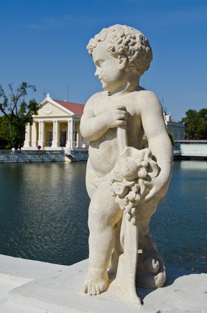 Statue at Bang Pa-In Palace, Thailand.のeditorial素材