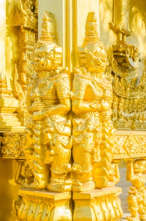 Thai style molding art at Paknamjoelo temple, Thailandの写真素材