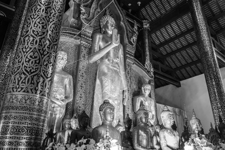 Standing Buddha  at Wat Chedi Luang Temple, Thailand.のeditorial素材