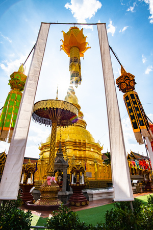 Phra That Hariphunchai pagoda with beautiful lantern in Lamphun Lantern Festival, Lamphun province.のeditorial素材