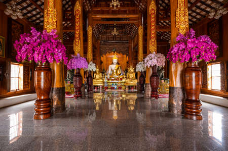 White Buddha statue in Ban Den temple, Chiang Mai province.のeditorial素材