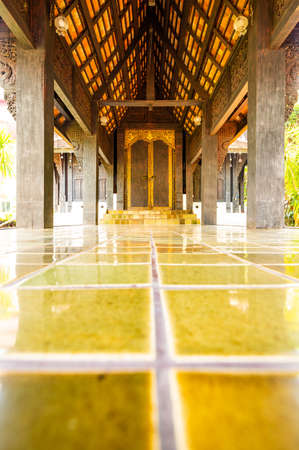 Thai style hall of Chedi Luang Varavihara temple, Chiang Mai province.のeditorial素材