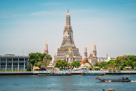 Wat Arun, Temple of Dawn the landmark of Thailandの写真素材