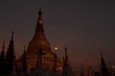Shwedagon pagoda at nightの写真素材