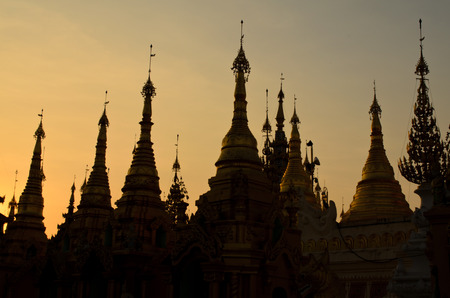 Shwedagon pagoda at sunsetの写真素材