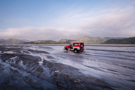 Beautiful scenery to Mt. Pinatubo taking the 4x4. Circa 2016のeditorial素材