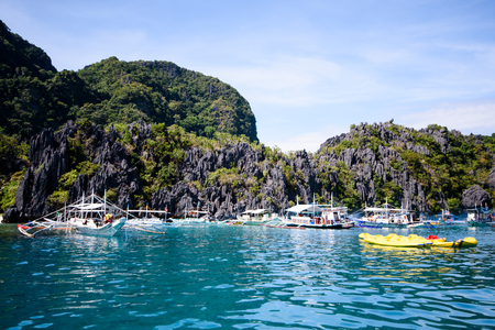 Boats at limestone island of El Nido, Palawan.のeditorial素材