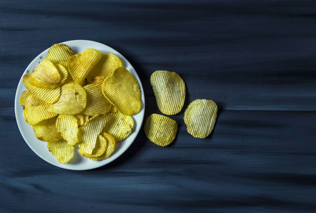 potato chips in dishの写真素材