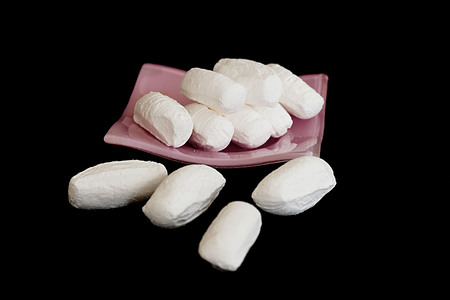 a plate full of white konya sugar