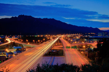 Traffic trailsのeditorial素材