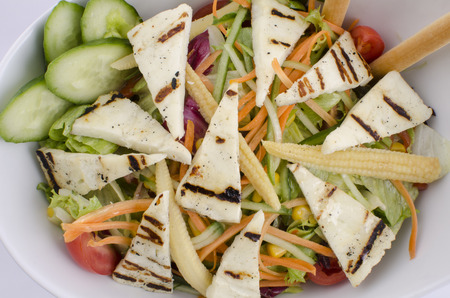 grilled hellim cheese mediterranean saladの写真素材