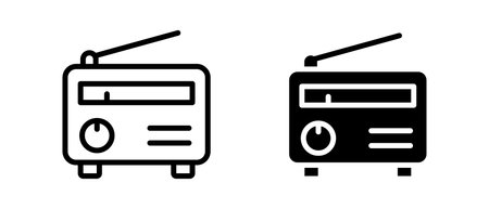 Retro radio vector icon set. Old radio with antenna symbolのイラスト素材