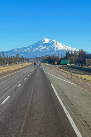 Interstate 5 southbound vertical - Californiaの写真素材