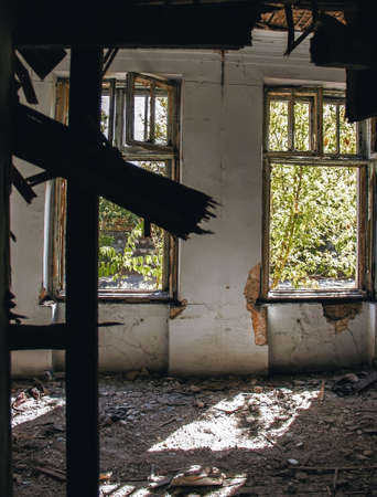 Old ruined haunted house, abandoned house. The lost city of Pripyat. Modern ruins. Chernobyl - imageの写真素材