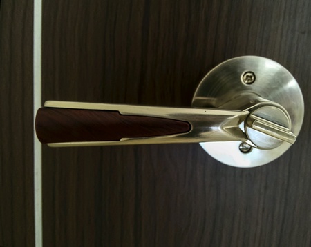 Door knobの素材