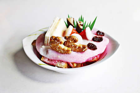 Desserts made ??of ice, beautiful design.