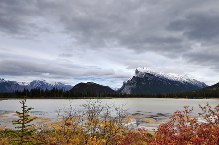 Mount Rundle and Vermilion Lakes in Banff National Park, Albertaの写真素材
