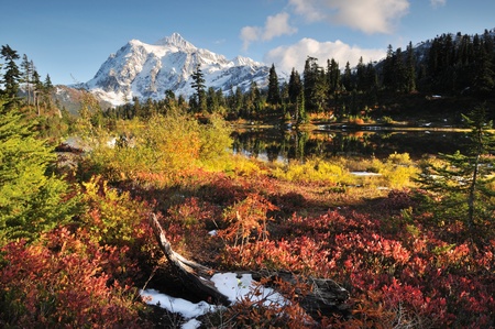 Mount Shuksan in Mt. Baker-Snoqualmie National Forestの写真素材