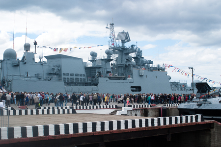 Saint Petersburg, Russia - July 02, 2017: International naval salon. Turn visitors aboard the latest Russian frigates Admiral Makarov .のeditorial素材