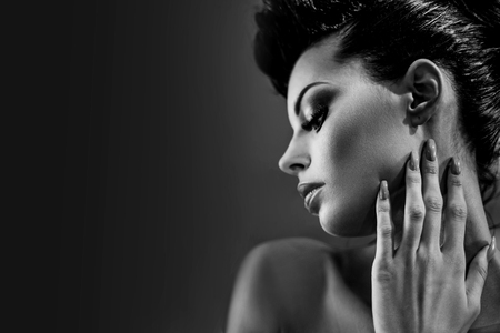 Black&white portrait of a glamorous brunette ladyの写真素材