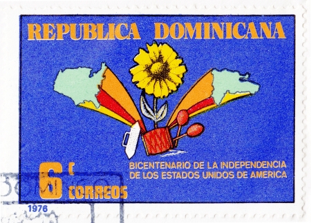 DOMINICANA - CIRCA 1976: stamp printed in Dominicana shows American revolution bicentennial, circa 1976のeditorial素材