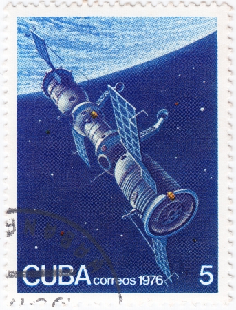 CUBA - CIRCA 1976: stamp printed in Cuba shows of Russian spaceships in Cosmos, circa 1976のeditorial素材