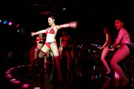 BANGKOK, THAILAND - DEC 15 : Asian Calypso Cabaret team performs Modern dancing on December 15, 2012 in Bangkok Thailand.  Calypso most popular show in Bangkok, more 170 thousand people in 2011のeditorial素材