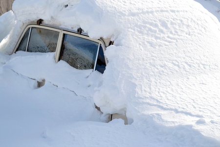 The photo of car in snowbank in winterのeditorial素材
