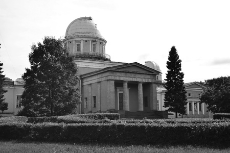 View of the Astronomical Pulkovo observatory in St.Petersburg, Russia. Black and whiteのeditorial素材