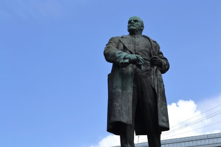 View of Lenin statue in Vyborg, Russiaのeditorial素材