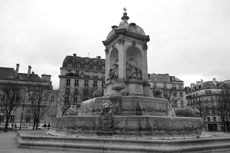 Fountain at Saint Sulpice in Paris, France. Black and white.のeditorial素材