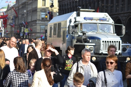 St. Petersburg, Russia - May 9, 2013: Residents of St. Petersburg walk along Nevsky Prospect at Victory Dayのeditorial素材