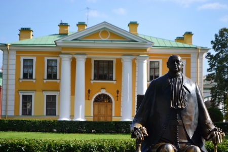 Monument to Peter the First (by Shemyakin) and the chief officer guardhouse in Peter-and-Paul's fortresss in St.Petesburg, Russiaのeditorial素材