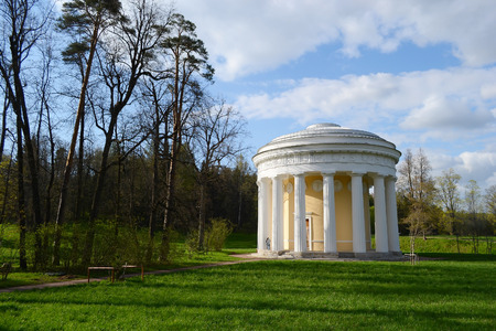 Temple of Friendship in the park of Pavlovsk, suburb of St. Petersburg, Russia.のeditorial素材